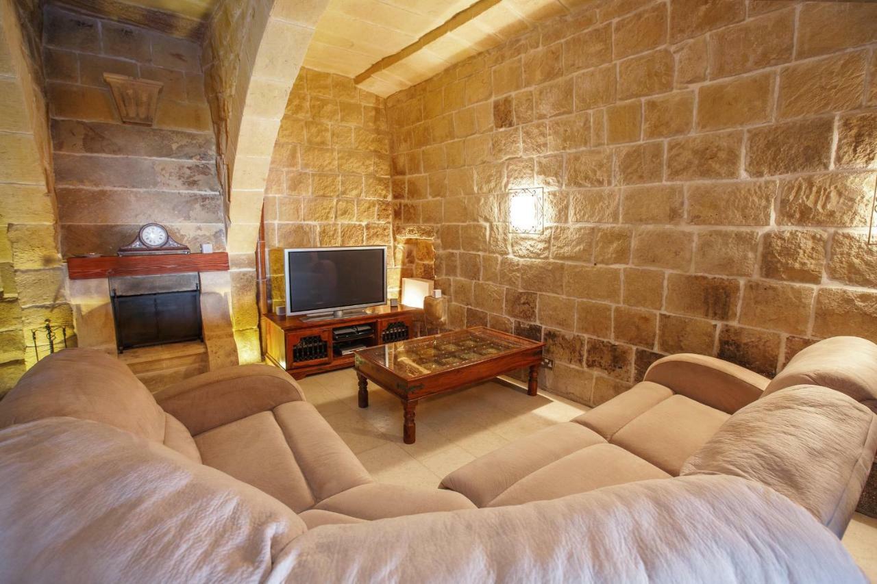 Il-Veduta Holiday Farmhouse With Sunny Private Pool In Island Of Gozo Gharb (Gozo) Exterior photo